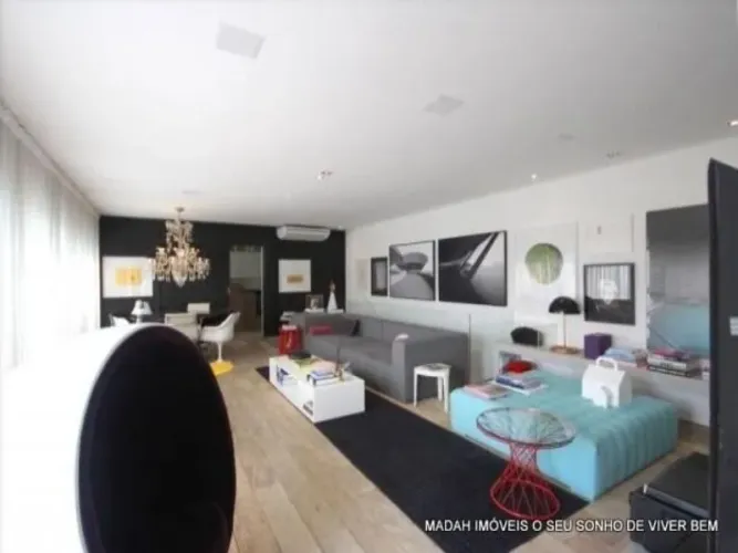 Casa para vender ou alugar na Vila Madalena! Totalmente reformada com muito requinte e bom