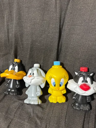 Garrafas squeeze looney tunes giraffas