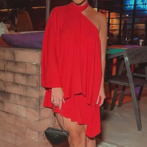 Vestido curto preto