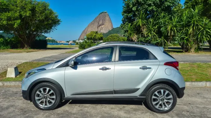 Hyundai HB20X Premium 1.6 Flex 16V Aut. 2016