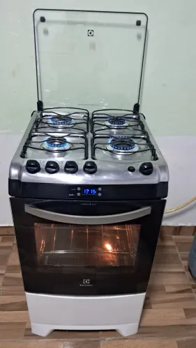 Fogão  Electrolux  branco 4 bocas automático  com timer!(Entrego)
