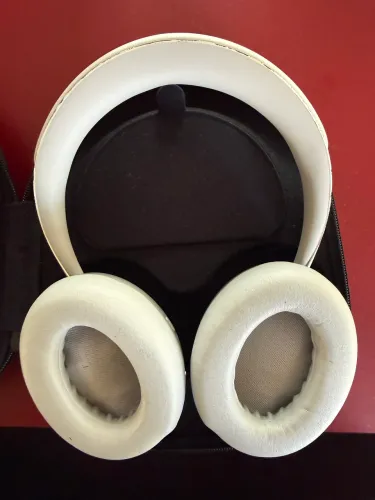 Bose Noise Cancelling Headphones 700