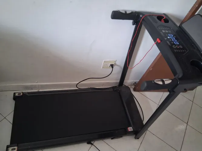Vendo esteira eletrica com painel digital e Bluetooth