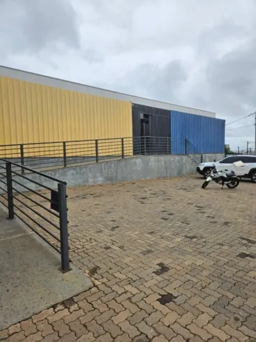 Galpão Normal Nova Ribeirânia Imovel Comercial de esquina 2 andares 6 salas escritórios 7 