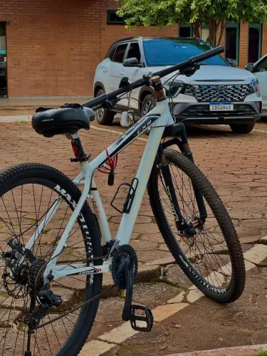 Bicicleta Lotus Cxr 21 Marchas Shimano Aro 29