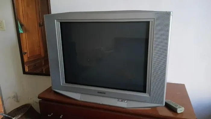 TV Sony de tubo 29" KV-29FS140 Excelente imagem, perfeita para games