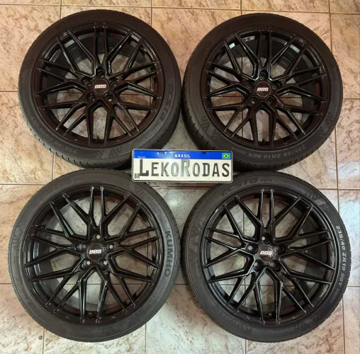 Rodas aro 19 ART531 com pneus 235/40 Kumho
