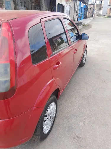 Vendo um lindo Ford fiesta 2011