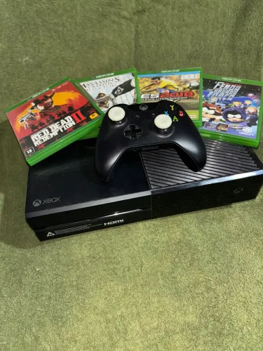 Xbox One 500GB Original com Caixa + 1 Controle e 5 Jogos