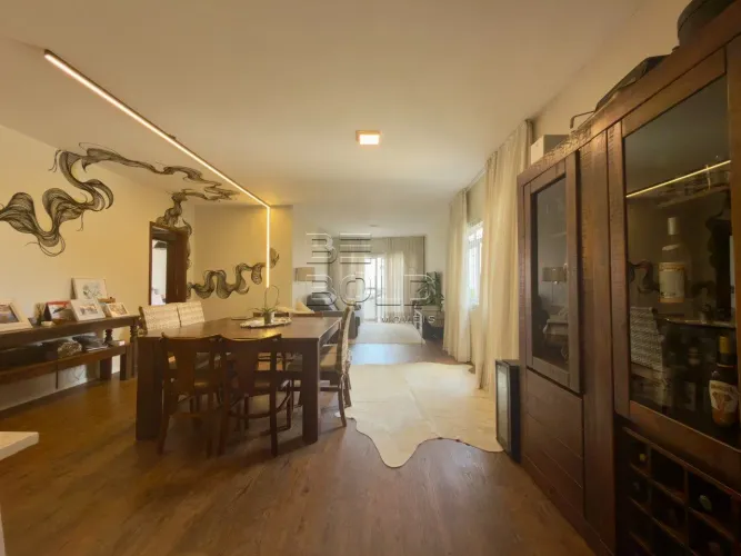 Apartamento 3 dormitórios na Rua Abel Capela