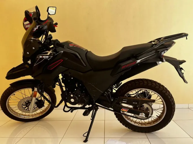 Vendo Moto Shineray Shi 175 + IPVA grátis