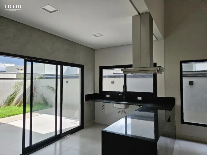 Casa térrea no Condomínio Terras do Vale, arquitetura moderna e sofisticada de Felipe Soar