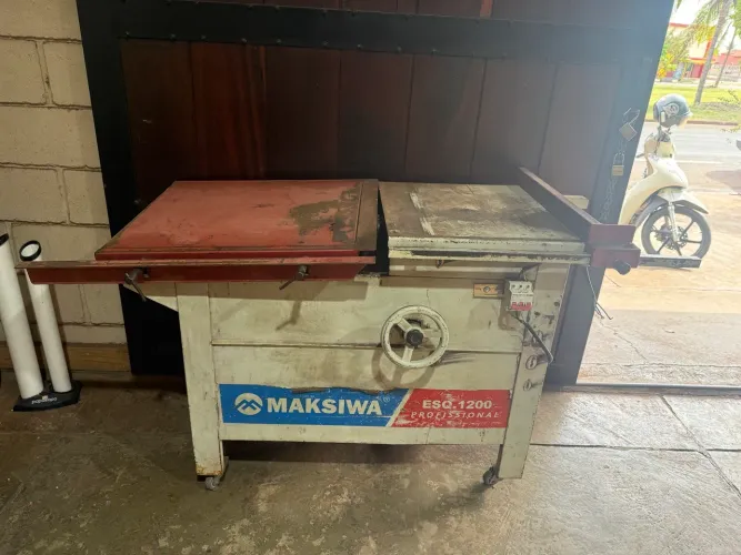Serra Esquadrejadeira Maksiwa 1200