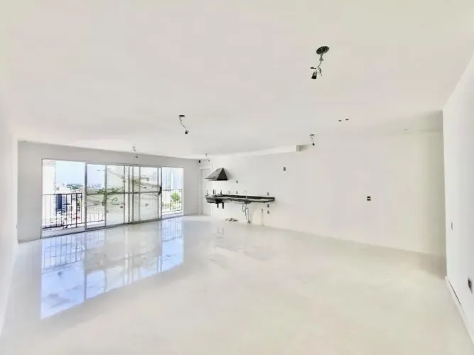 Apartamento, 126 m2, 3 suites, com churrasqueira a carvao, acima da praca do sol, localiza