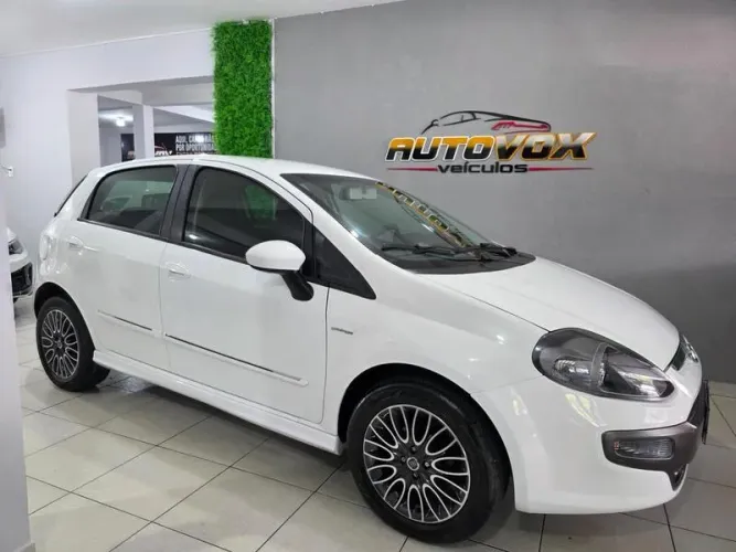 Fiat Punto Sporting Dualogic 1.8 Flex 16V 5P 2014
