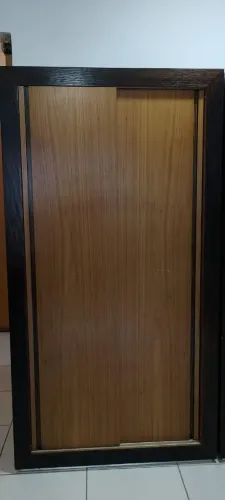 Armário de duas portas de correr