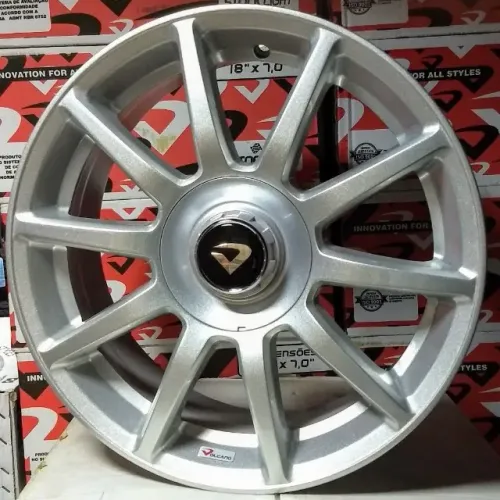 Jg de rodas Daimler 17 4x100 + 185/35R17 Aptany - R$ 4.990,00