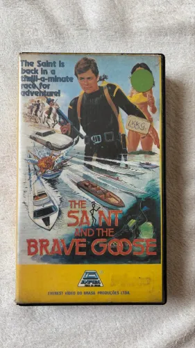 VHS O Santo e o Ganso Corajoso ( aventura estilo 007 com muito mofo )