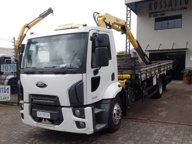 Ford Cargo 1319 2013