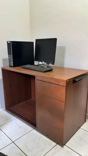 Mesa de escritório madeira maciça - 3 gavetas
