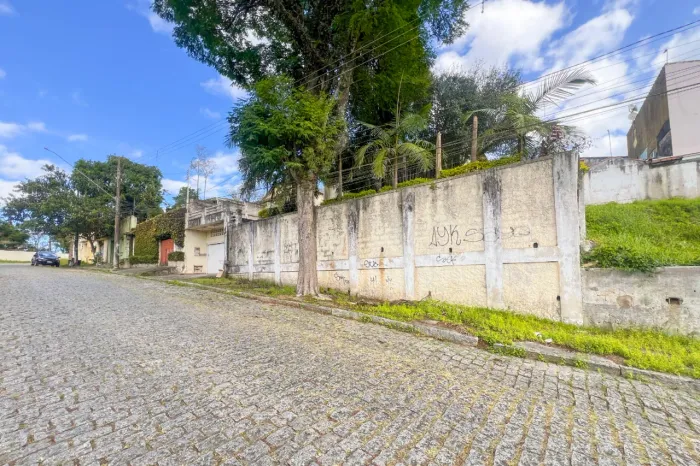 Terreno residencial para venda em Centro Alto, 756m²