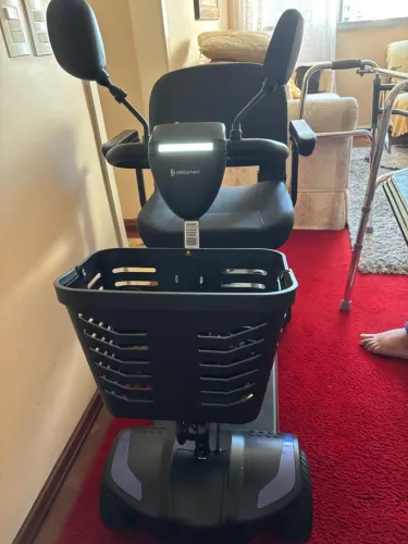 Scooter elétrica Dellamed NOVA