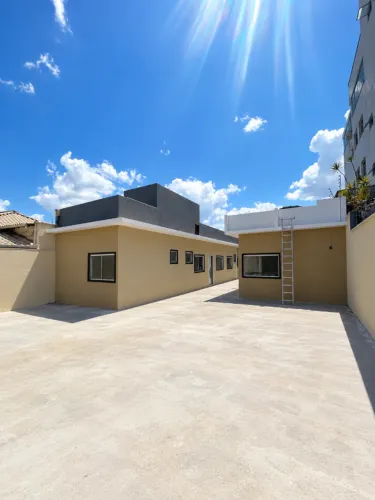 Casa comercial de 6 Quartos para alugar no Itapoã