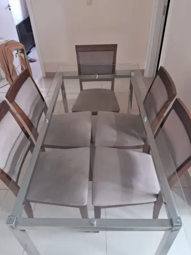 Vende-se mesa inox com 6 cadeiras