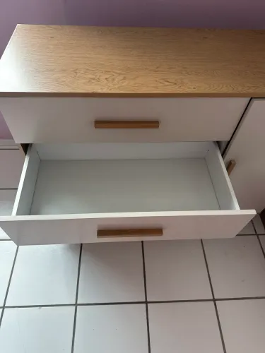 Cômoda de 4 gavetas