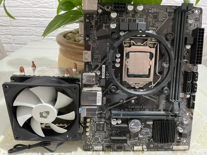 Kit Intel Core i5-10400F + Gigabyte H410M H + Cooler Mancer 90mm