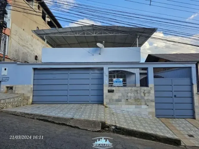 Código 4732 - Aluga casa no bairro Caravelas, 03 quartos, sendo 01 suíte, sa