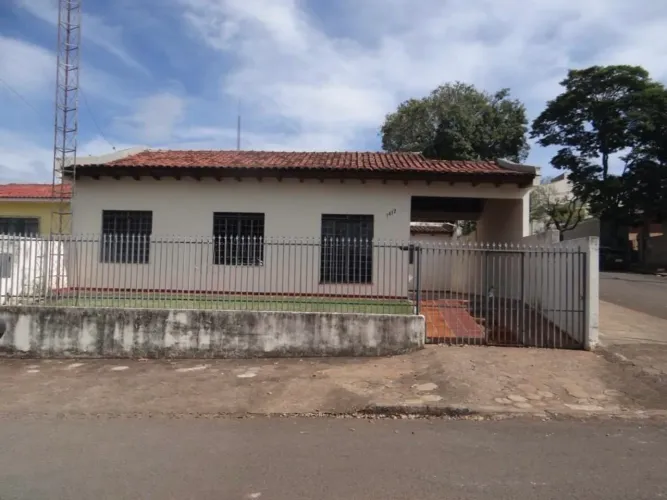 Vende Residência próx área central em Apucarana