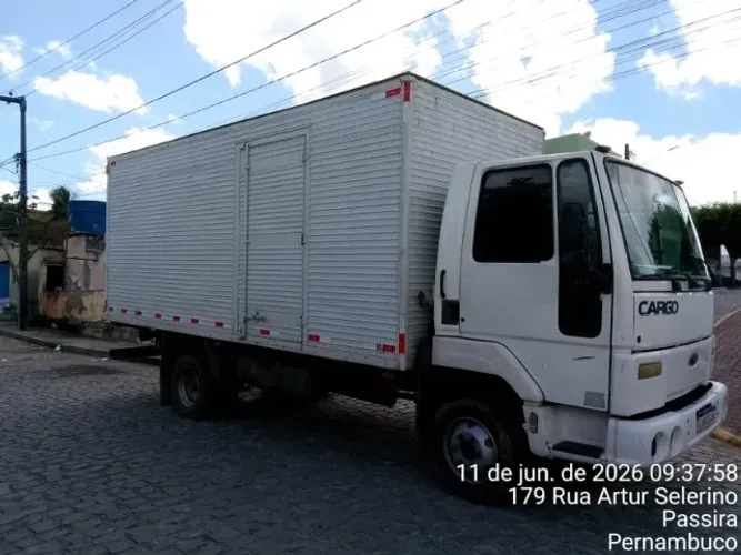Ford cargo 815 ano 2001