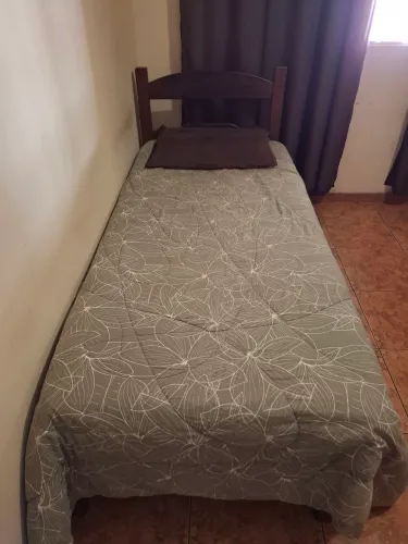 Cama em Madeira de Solteiro + Colchão!