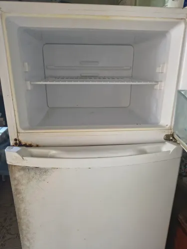 Geladeira para doação