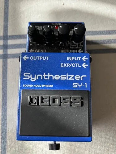 Pedal Boss SY-1 Synthesizer - Sons de Sintetizador para Guitarra e Baixo
