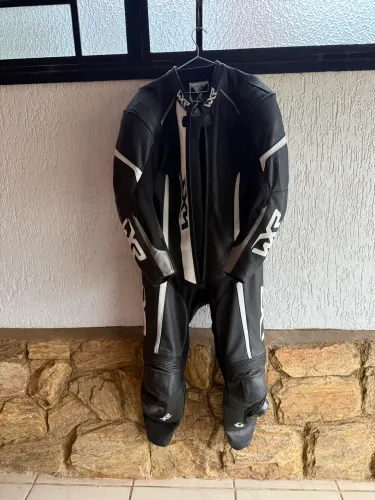 Macacão de couro para motociclista