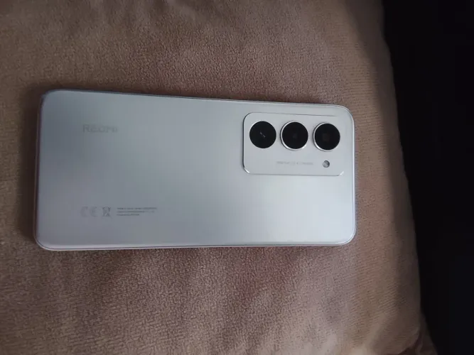 Celular Redmi 15 pouco messes de uso 