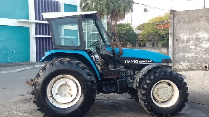 Vendo Trator New Holland TM 140