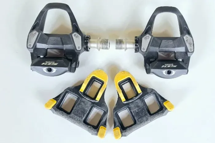 Pedal Shimano 105 R7000 Carbon SPD 265g - Com Tacos - Ciclismo Road Speed- Seminovo
