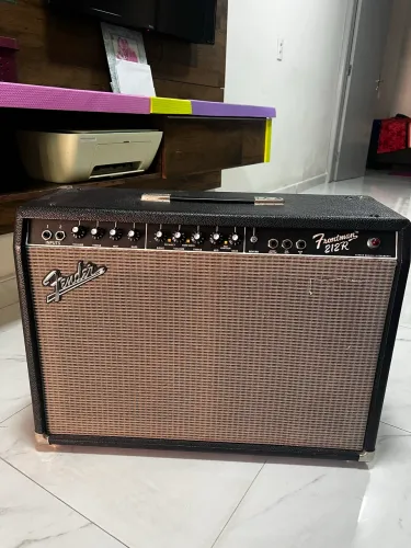 Fender frontman 212r