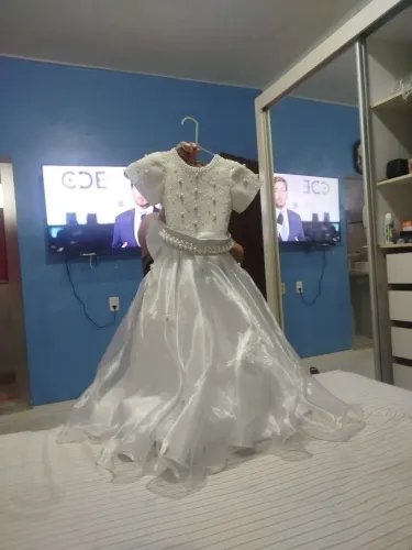 Venda Vestido de dama de honra de casamento ,branco,com pérolas de m perfeito  estado $200