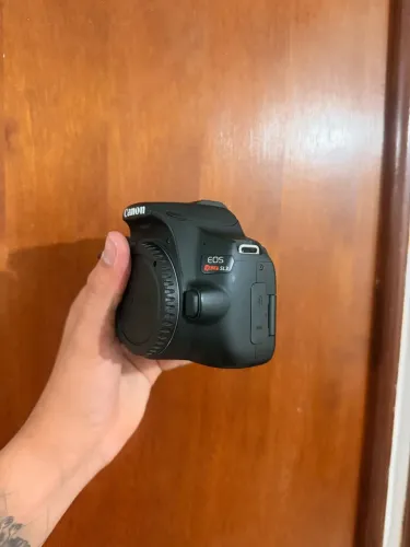 Canon SL3 + Lente Sigma 17:50 f2.8
