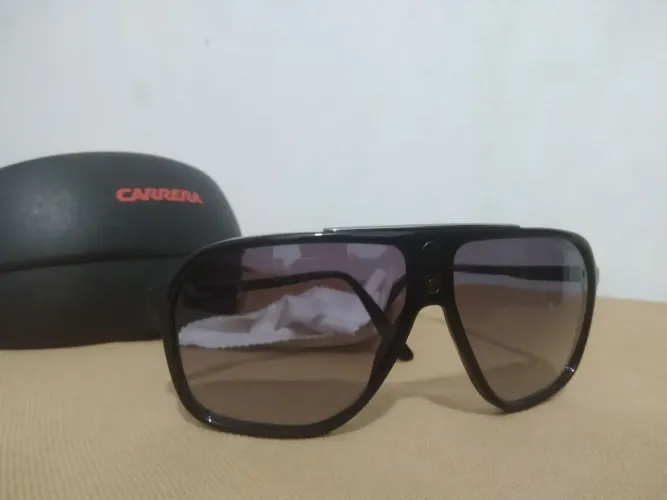 Oculos Carrera