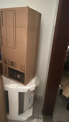 Ar condicionado - Midea 9 mil BTUS nunca usado - inverter e split