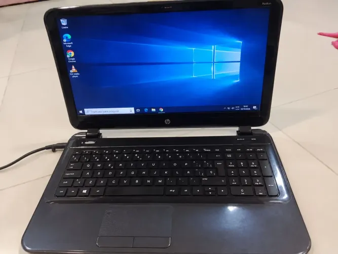 HP pavillion 15-b001ss