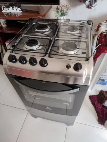 Fogão Electrolux 4 bocas inox.