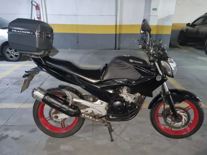 Vendo Troco  Fazer 250 (LEIA)