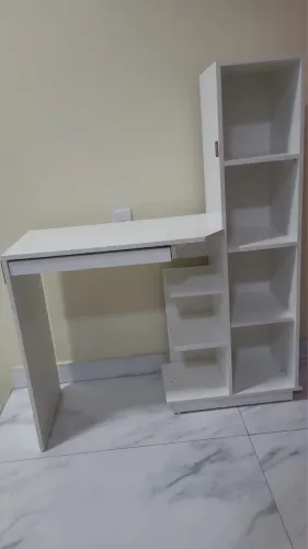 Mesa com Prateleira branca MDF