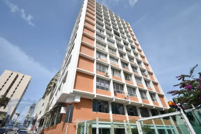 Apartamento com 2 quartos para alugar por R$ 2450.00, 49.61 m2 - CENTRO - FLORIANOPOLIS/SC